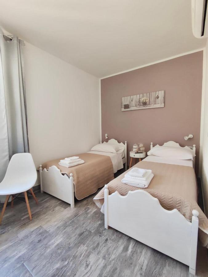 Apartamento Domus Rubra Castelsardo Exterior foto
